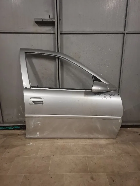 Usa dreapta fata Opel Vectra B - imagine 1