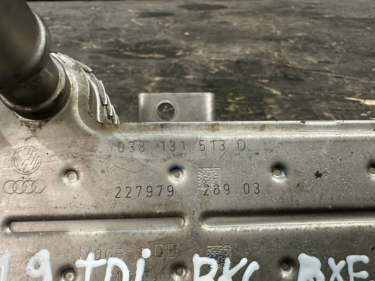 Racitor gaze evacuare Volkswagen Golf V BKC 038131513D