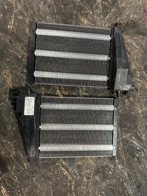 Radiator calorifer electric PTC Volkswagen VW Passat B6, VW Golf 5 - imagine 3