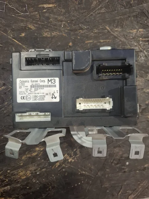 Bloc sigurante / relee Nissan Juke I F15 284B18V82A