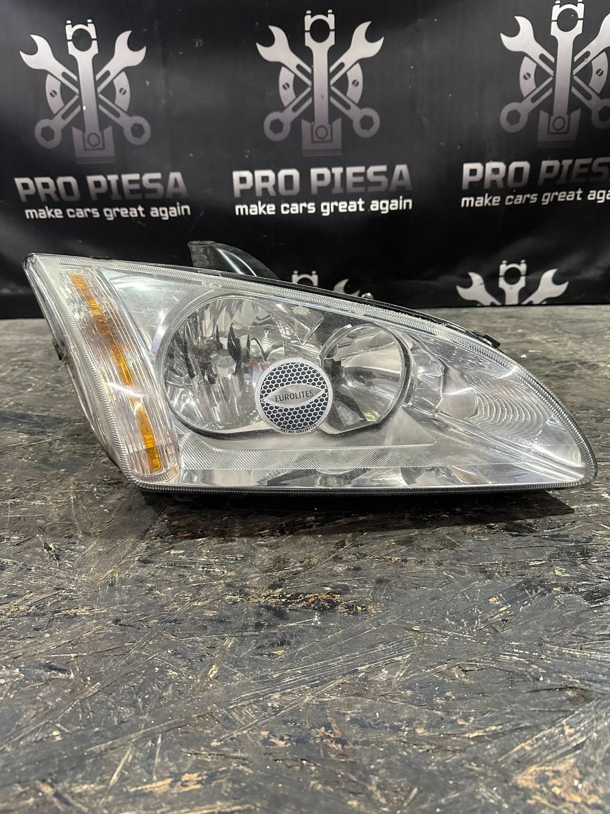 Far Ford Focus 4M513A060AA