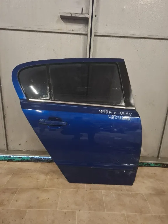 Usa dreapta spate cu geam Opel Astra H - imagine 1