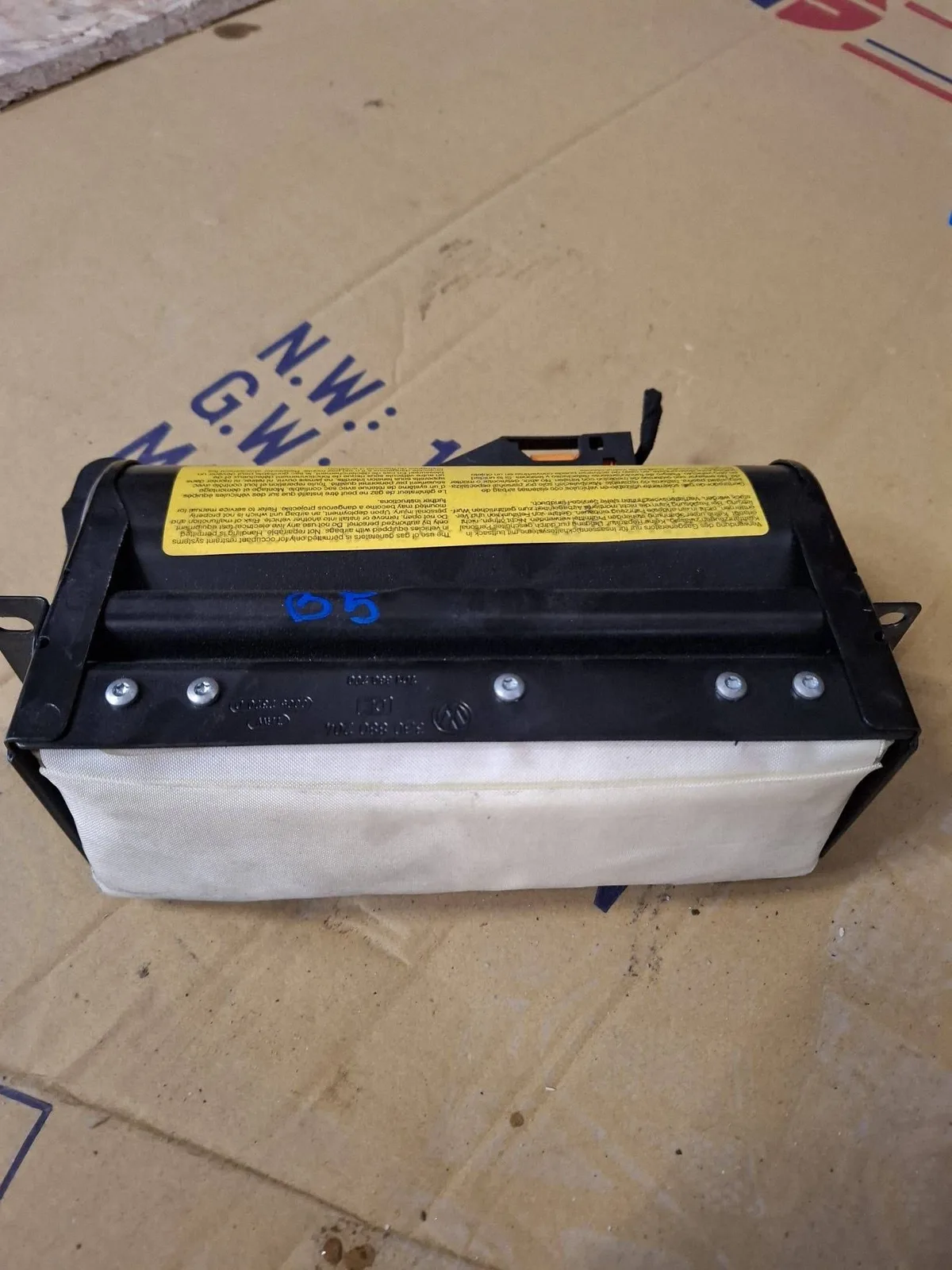 Airbag pasager Volkswagen PASSAT B5 3B0880204
