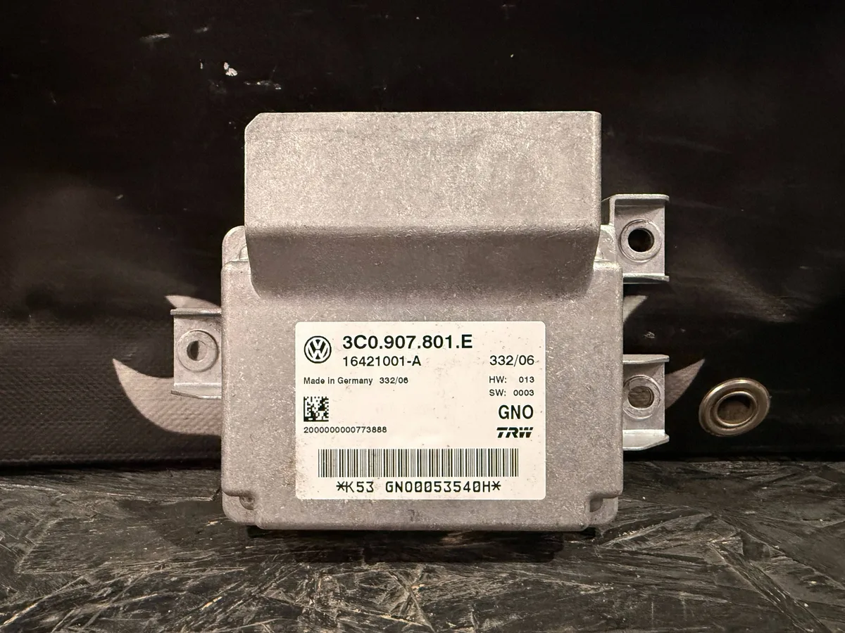 Bloc sigurante / relee Volkswagen PASSAT B6 3C0907801E