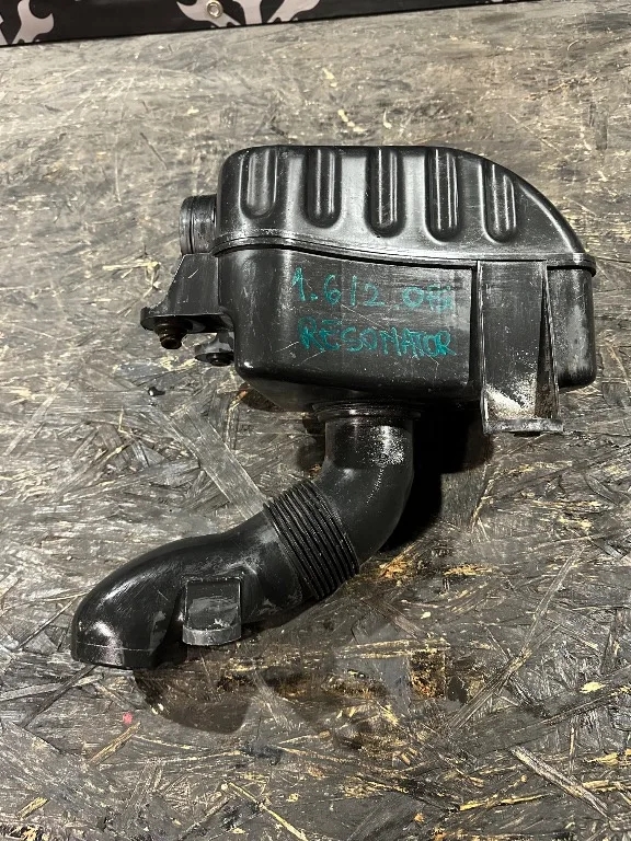 Rezonator aer 1.6FSI / 2.0FSI Volkswagen VW Passat B6, VW Golf 5 - imagine 1