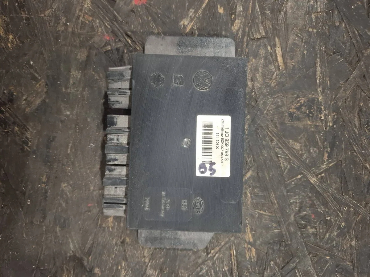 Calculator confort Volkswagen PASSAT B5 1J0959799S