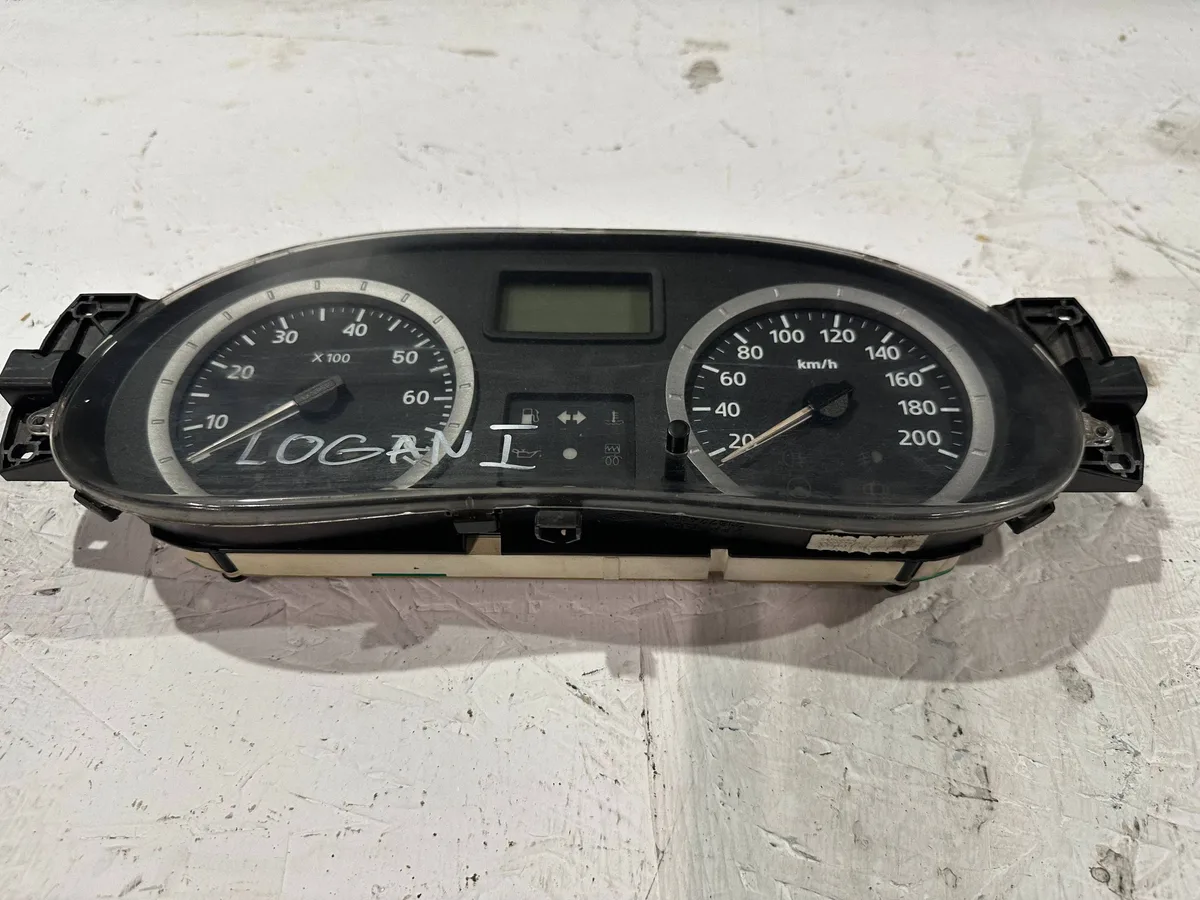 Ceasuri bord Dacia Logan I 8200377739