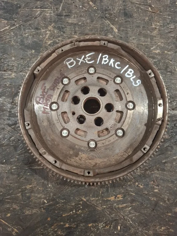 Volanta masa dubla LuK 1.9 tdi BLS BKC BXE 105cp VW Golf 5 Plus, VW Golf 5 - imagine 1