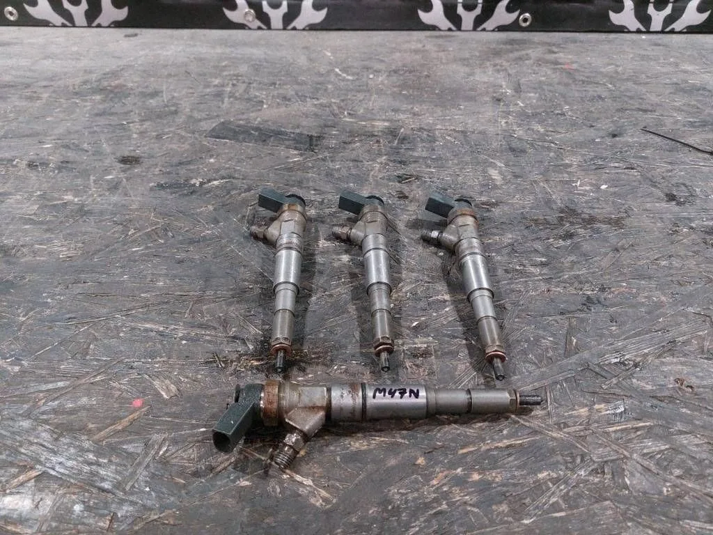 Injector BMW Seria 3 3 E90 E91 N52B25 7793836