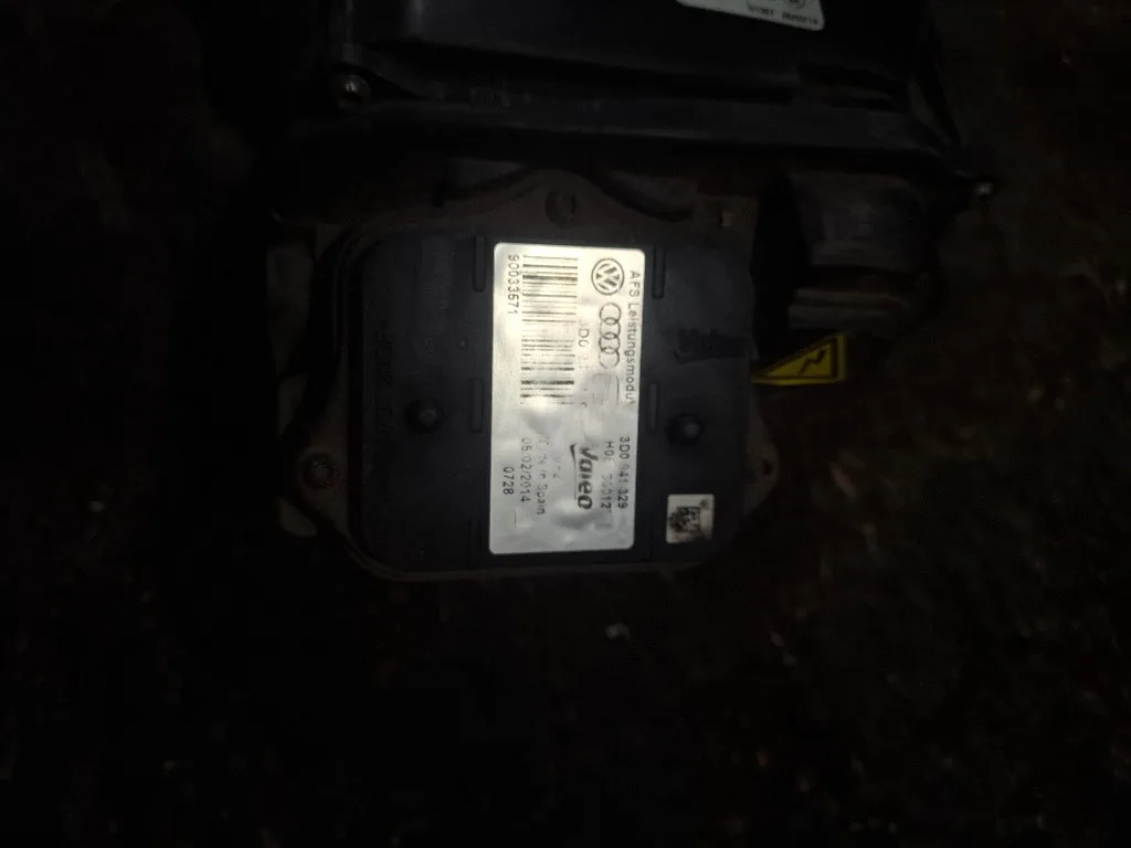 Far dreapta Bixenon Led Volkswagen VW Phaeton - imagine 3