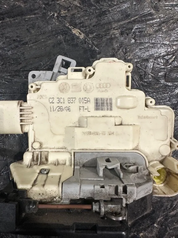 Incuietoare broasca stanga fata Volkswagen VW Passat B6 - imagine 3