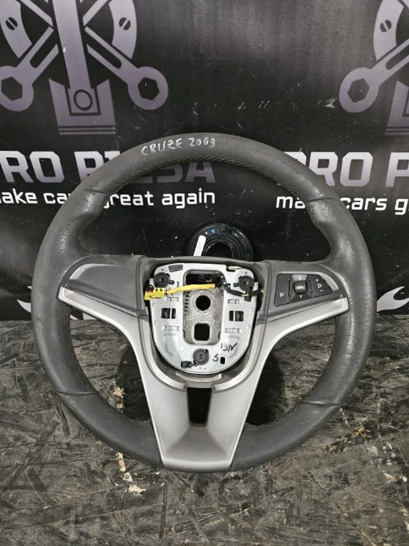 Volan cu comenzi Chevrolet Cruze - imagine 1
