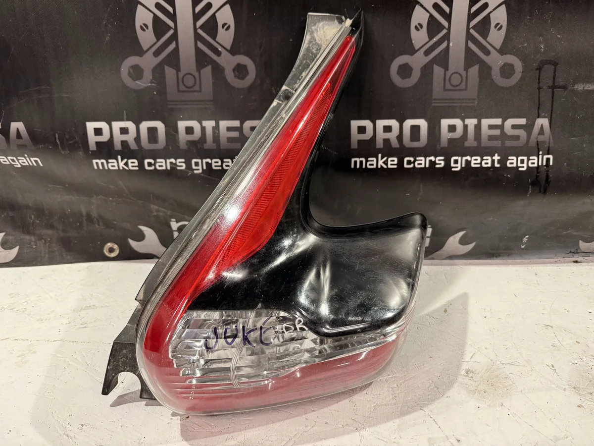 Stop / Lampa spate Nissan Juke I F15 26550BV80A