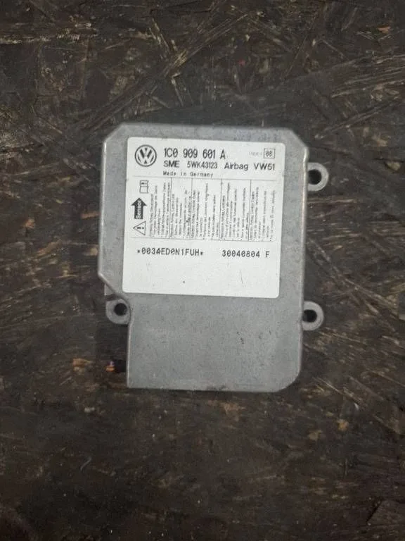 Calculator airbag Volkswagen Golf V 1C0909601A