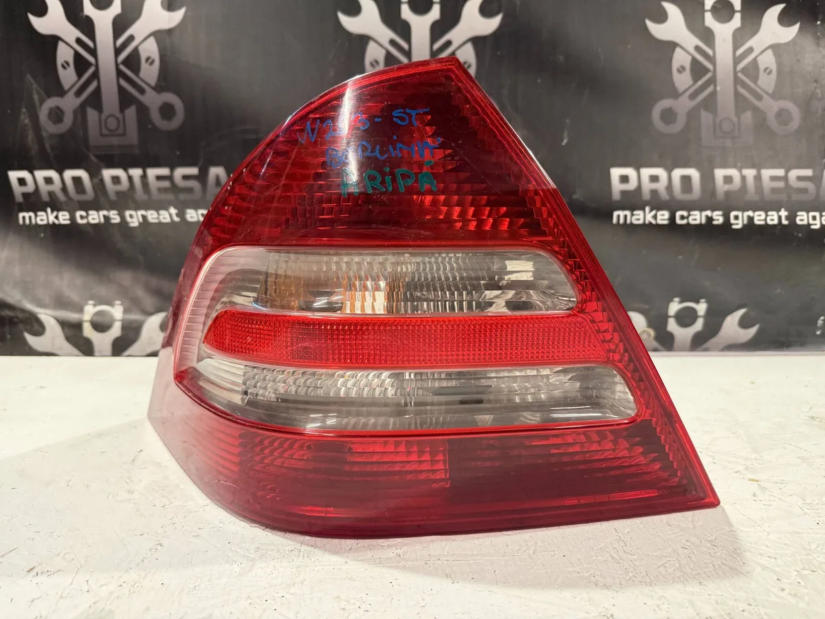 Stop / Lampa spate Mercedes C-Class C W203 ULO3312