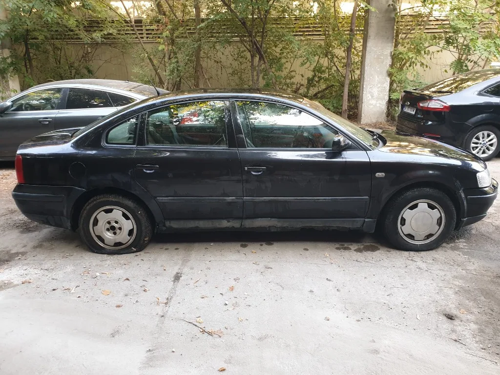 Armatura bara fata Volkswagen VW Passat B5 - imagine 5