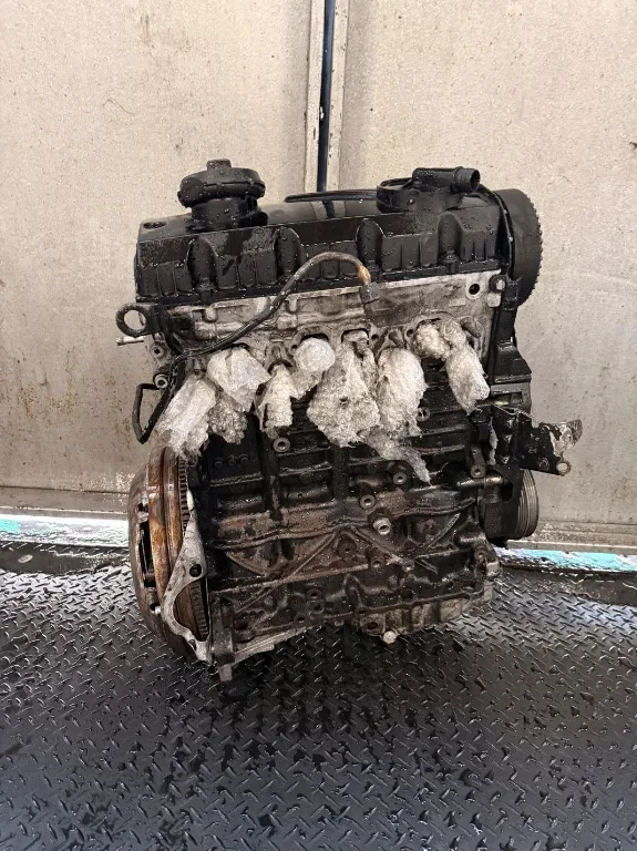 Motor complet fara anexe 1.9 TDI ATJ AJM AVB AWX AVF Audi A4 B6, VW Passat B6, VW Passat B5 - imagine 1