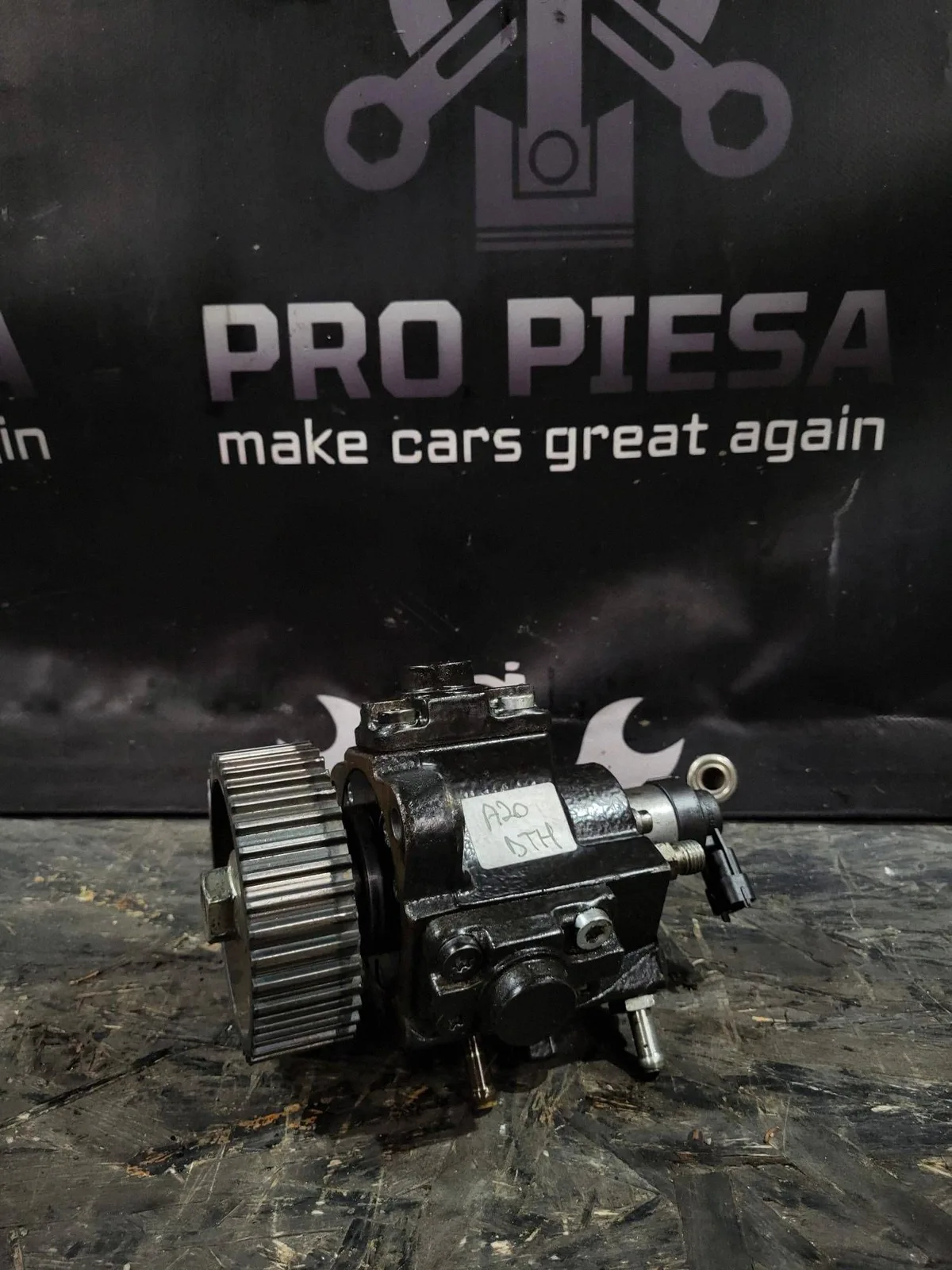 Pompa de injectie Opel Insignia A A20DTH 55571005