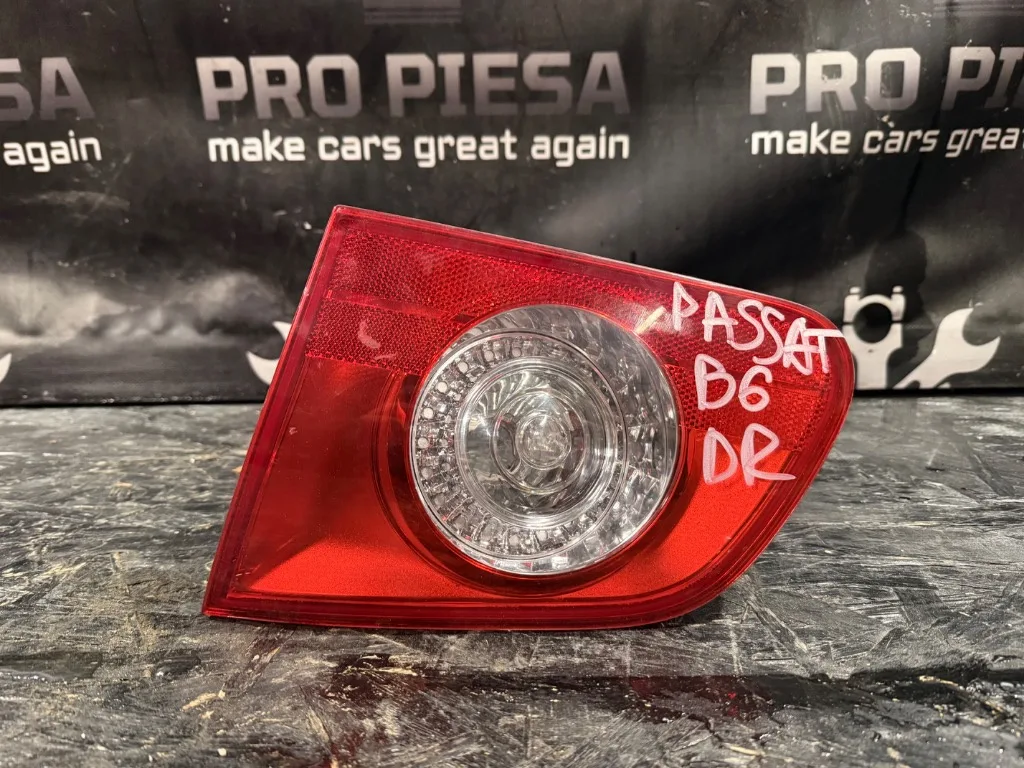 Stop lampa marsarier Volkswagen VW Passat B6 - imagine 1