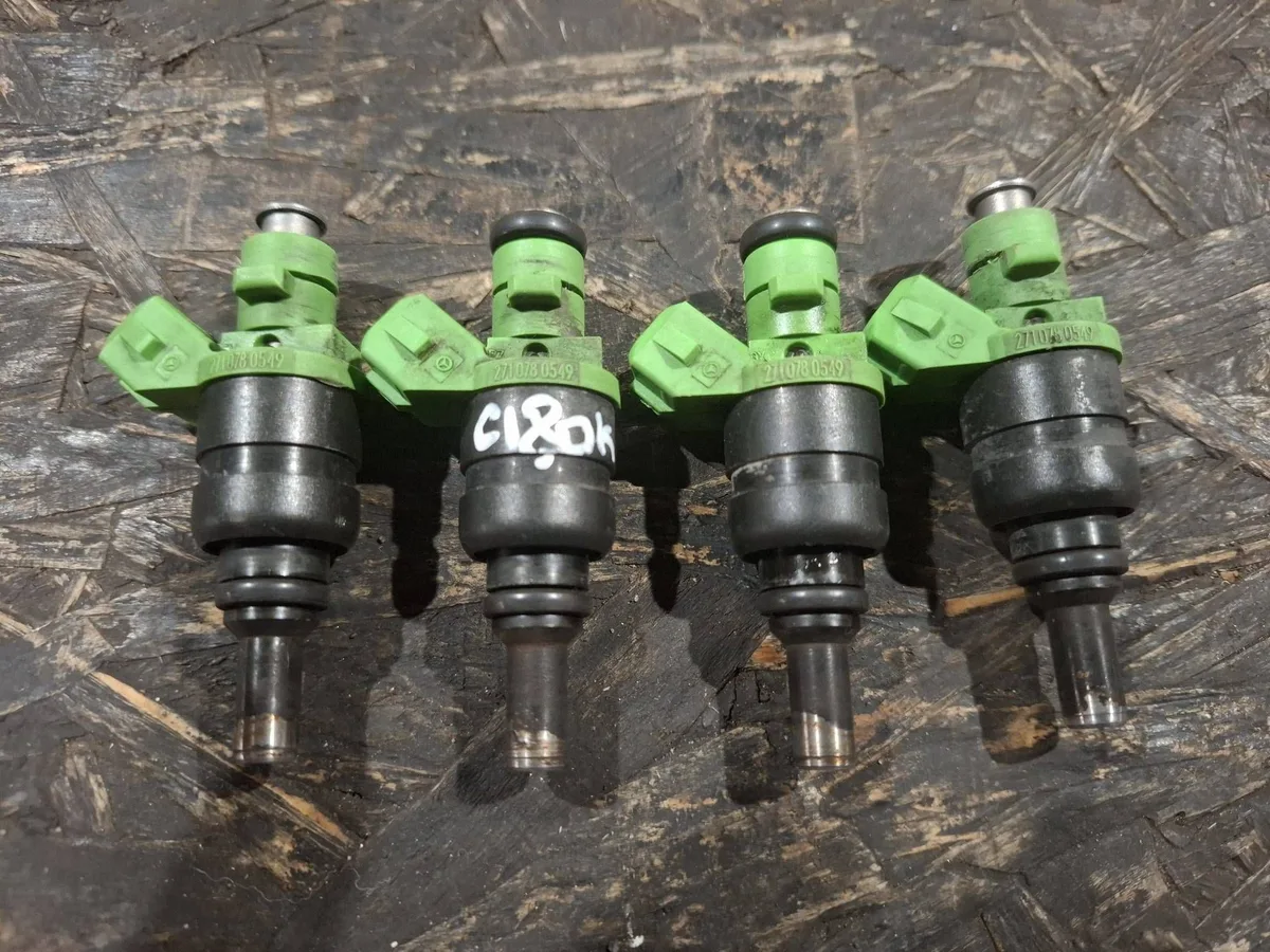 Injector Mercedes C-Class C W203 M271.946 2710780549