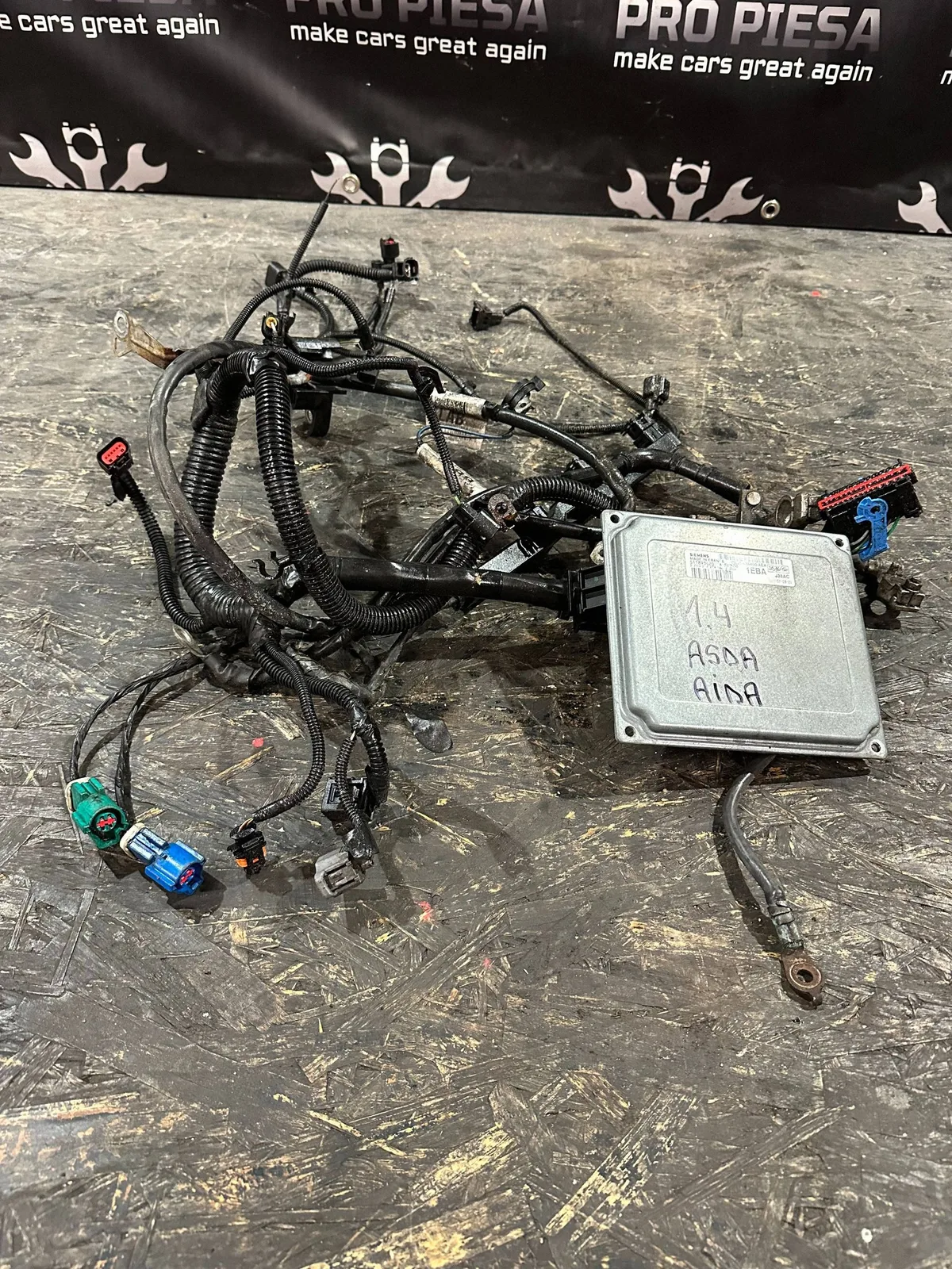 Calculator motor Ford Focus ASDA / ASDB 4M5112A650LLA