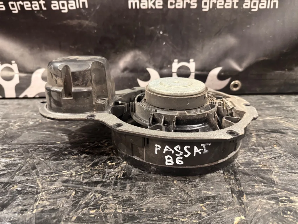 Boxa fata Volkswagen VW Passat B6 - imagine 1