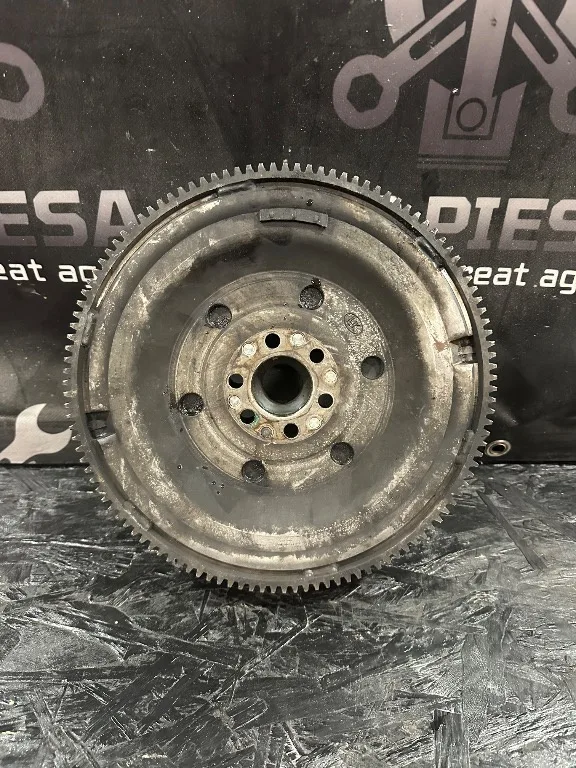 Volanta 1.9 TDI ATJ AJM AVB AWX AVF Audi A4 B6, VW Passat B6, VW Passat B5 - imagine 2