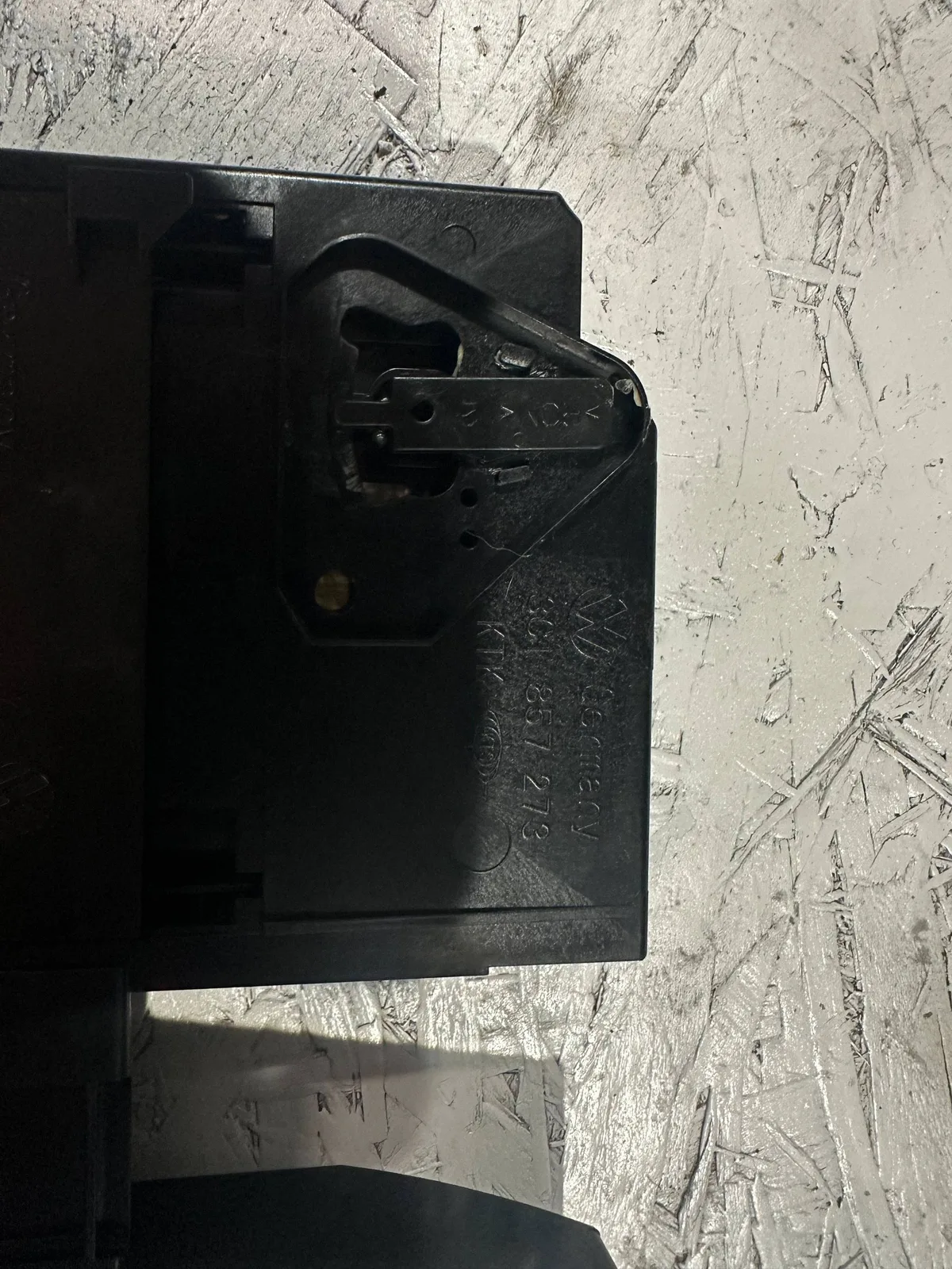 Torpedou Volkswagen PASSAT CC 3C1857273