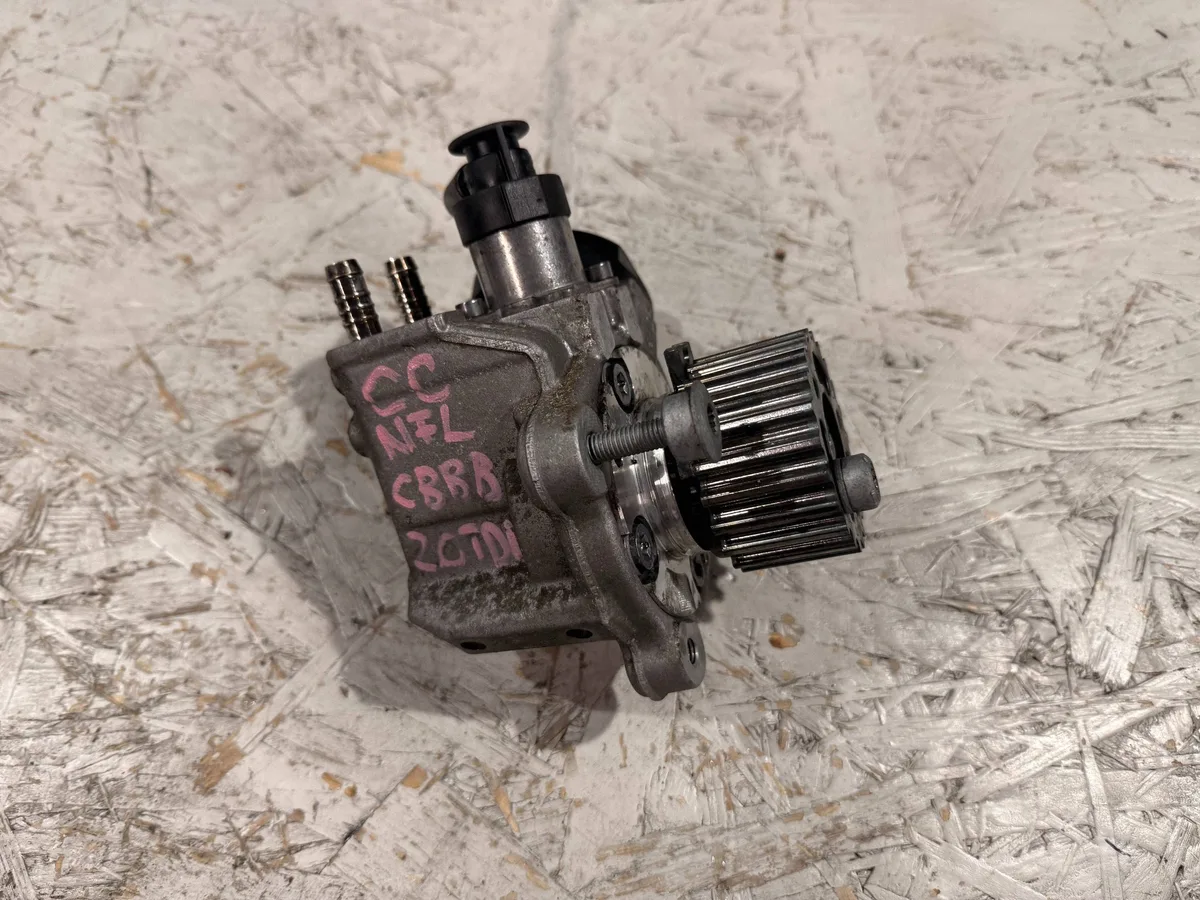 Pompa de injectie Volkswagen PASSAT CC CBBB 03L130755