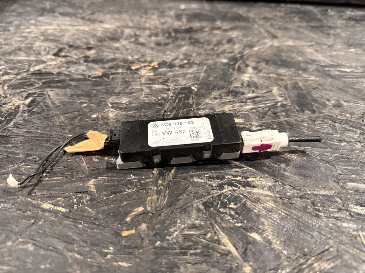 Alte piese auto Volkswagen PASSAT B6 3C0035552