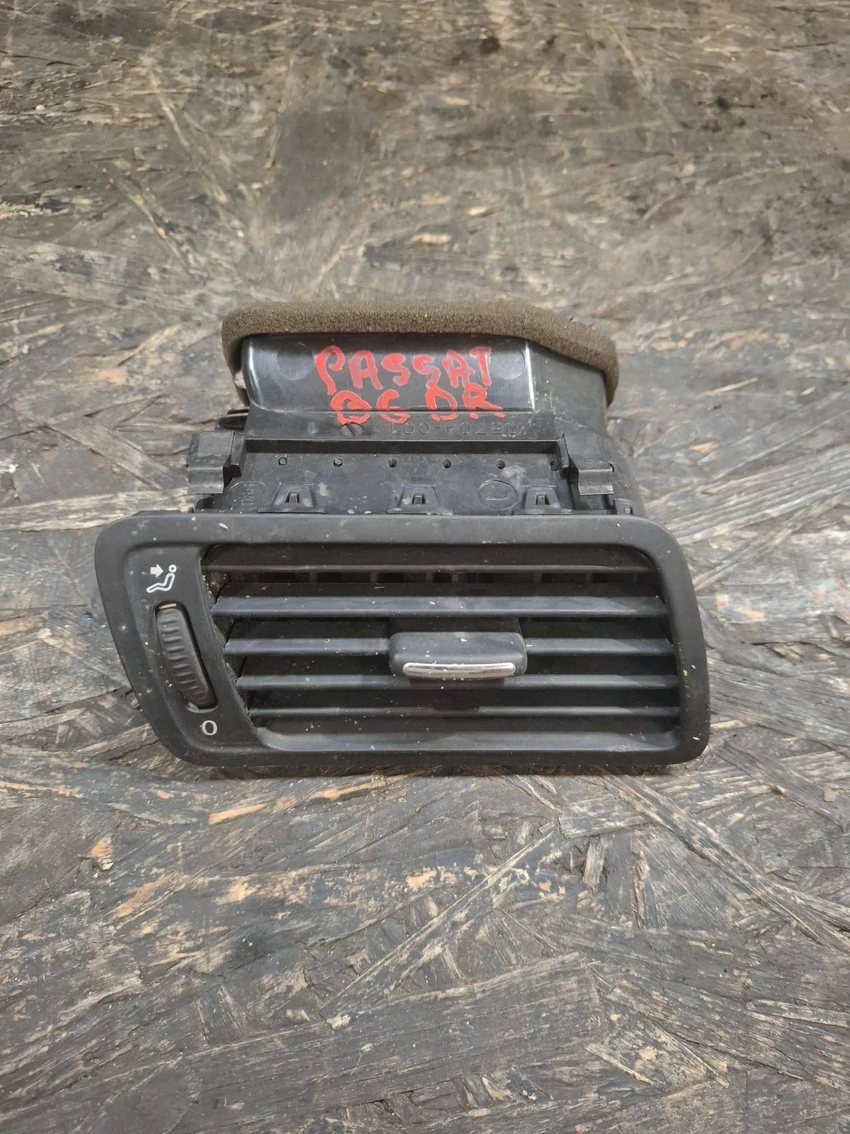Grile aerisire bord Volkswagen PASSAT B6