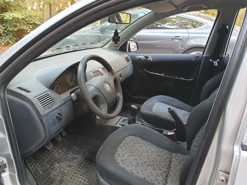 Centuri siguranta spate Skoda Fabia I - imagine 6