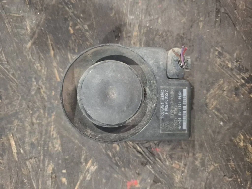 Alarma Volkswagen Golf V 1K0951605C