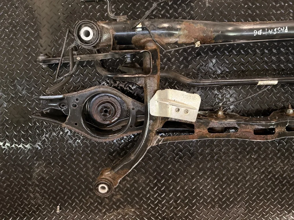 Punte spate Volkswagen VW Passat B6 - imagine 3