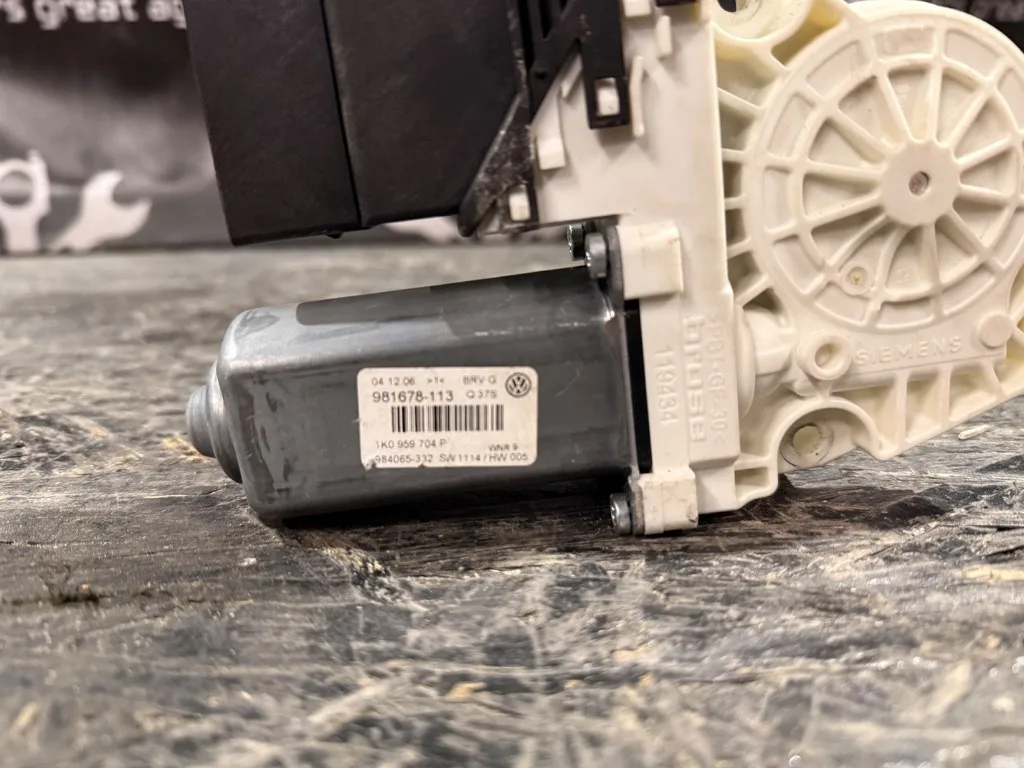 Motoras geam electric Stanga spate Volkswagen VW Passat B6 - imagine 3
