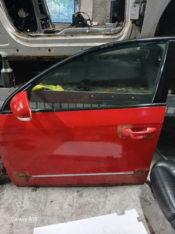 Usa stanga fata VW Passat B6 - imagine 1