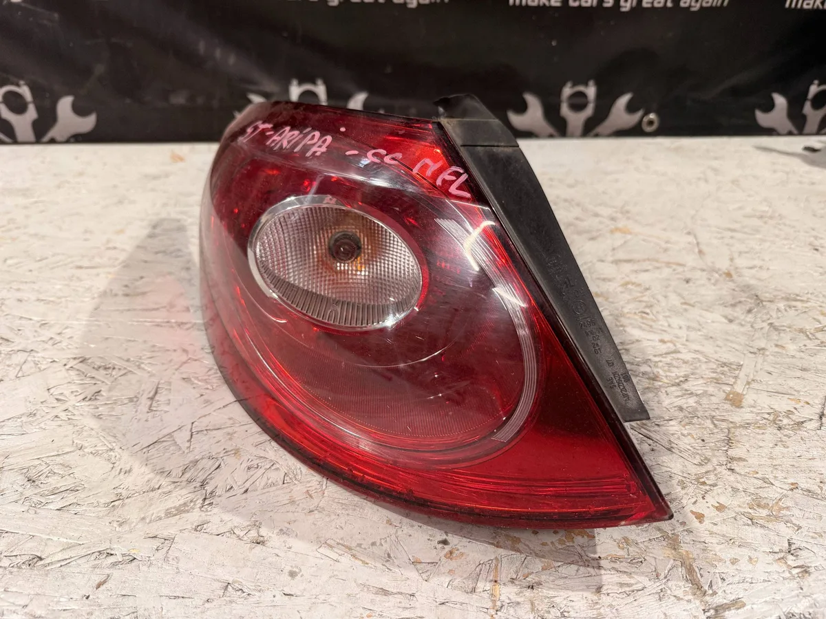 Stop / Lampa spate Volkswagen PASSAT CC 3C8945096D